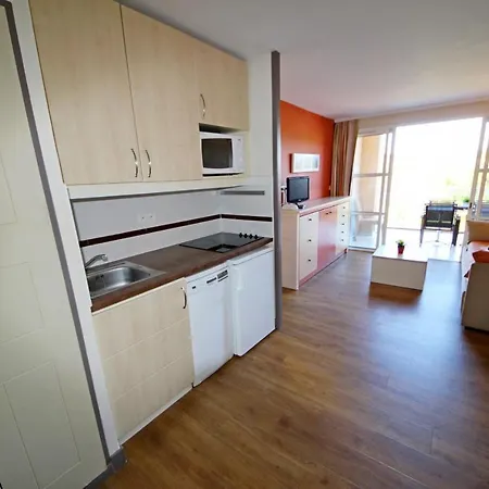 Cap Esterel Village Superbe 2 Pieces Plein Centre Du Village Avec Solarium Et Balcon Vue Golf C7 388la *