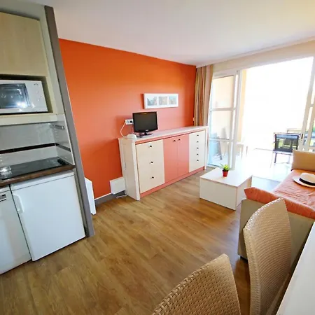 Cap Esterel Village Superbe 2 Pieces Plein Centre Du Village Avec Solarium Et Balcon Vue Golf C7 388la Apartamento *