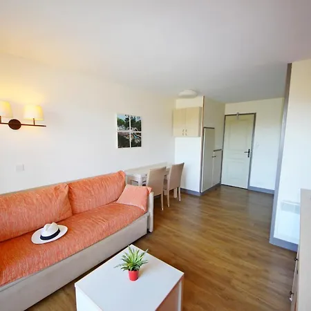 Cap Esterel Village Superbe 2 Pieces Plein Centre Du Village Avec Solarium Et Balcon Vue Golf C7 388la *